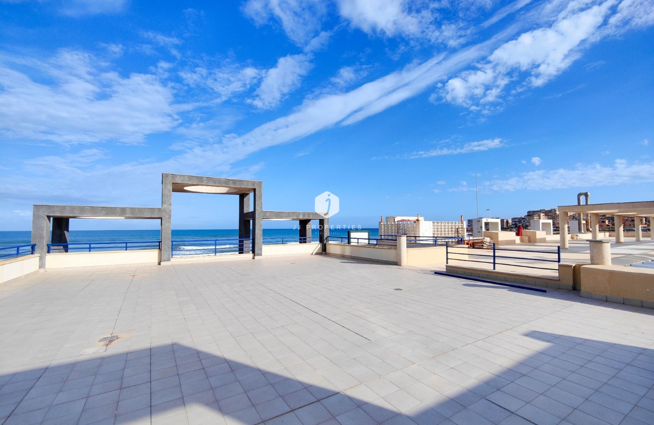 Resale - Apartment / flat -
Torrevieja - Costa Blanca