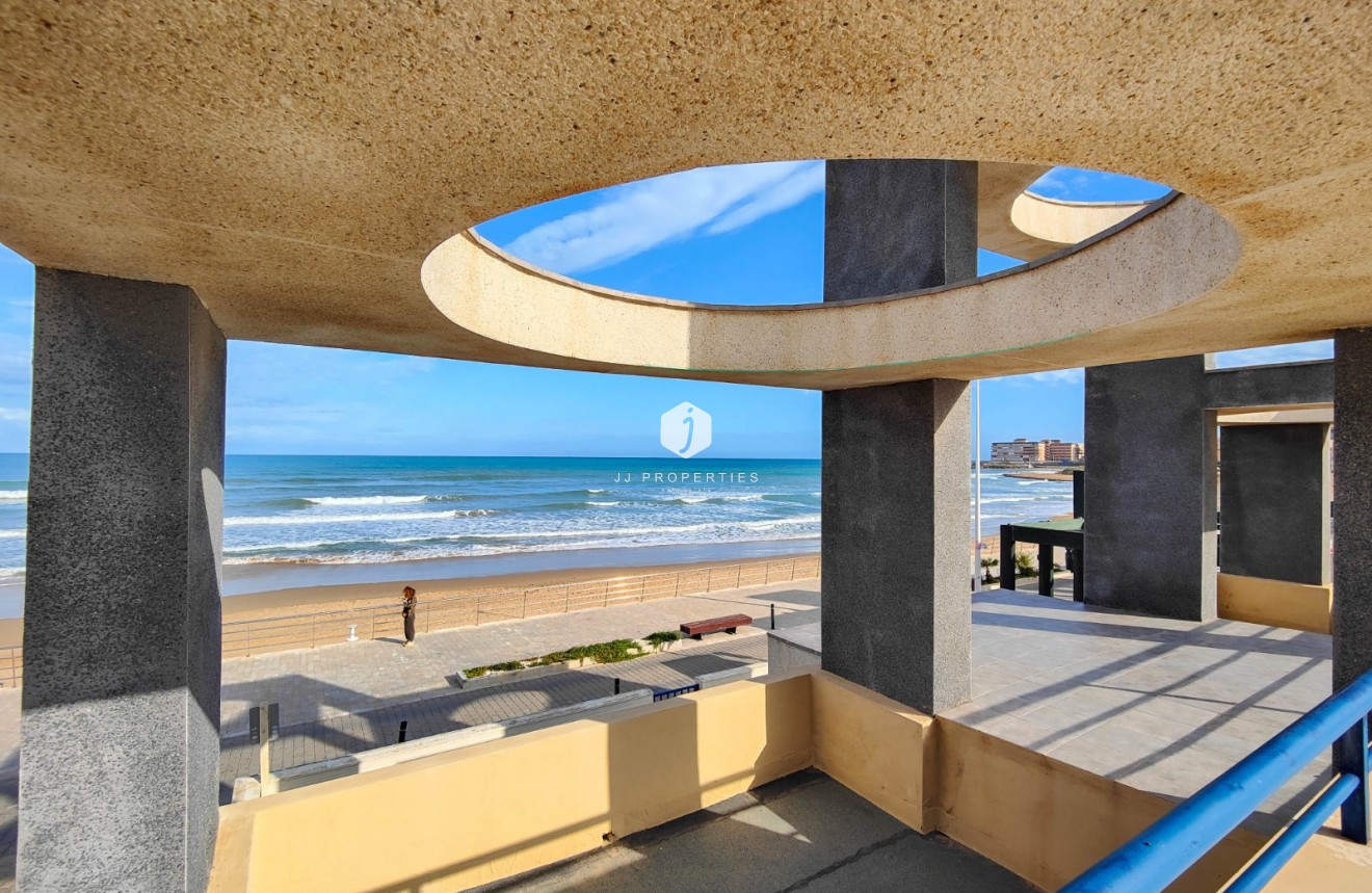 Resale - Apartment / flat -
Torrevieja - Costa Blanca