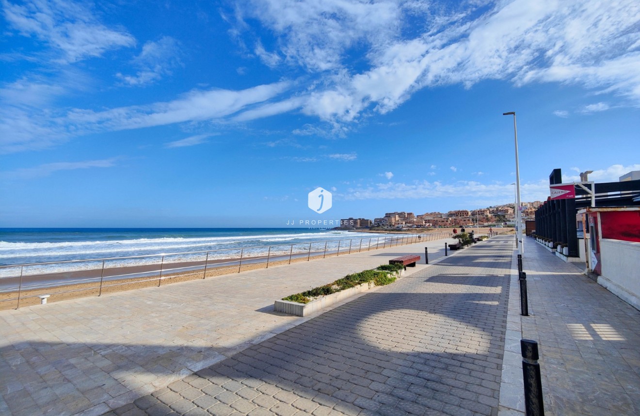 Resale - Apartment / flat -
Torrevieja - Costa Blanca