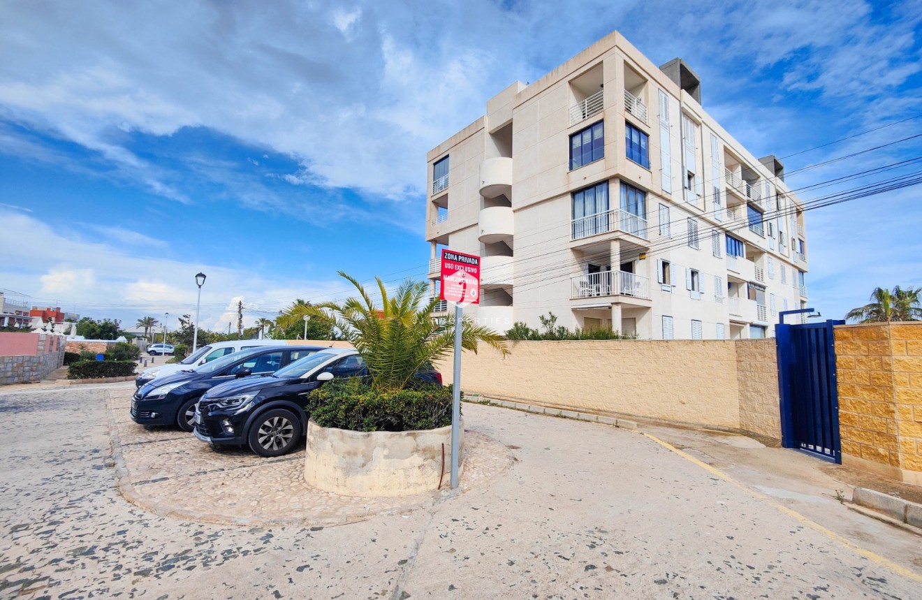 Resale - Apartment / flat -
Torrevieja - Costa Blanca