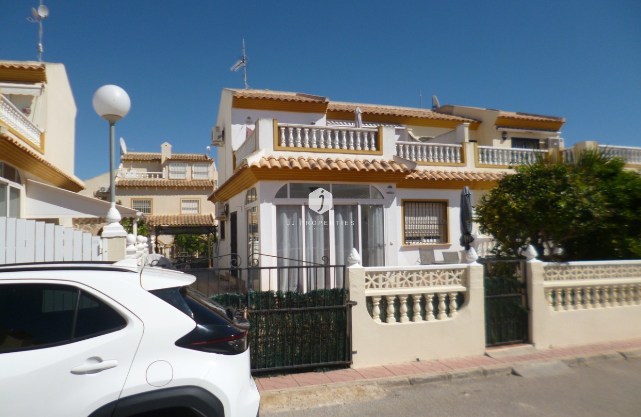 Resale - Chalet -
Playa Flamenca - Costa Blanca