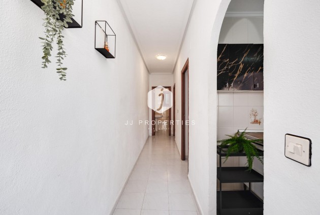 Resale - Chalet -
Torrevieja - Nueva Torrevieja