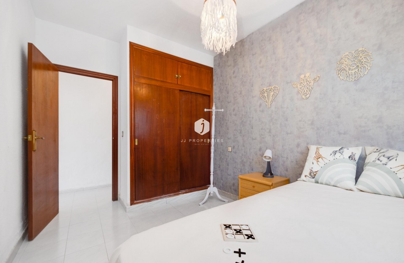 Resale - Chalet -
Torrevieja - Nueva Torrevieja