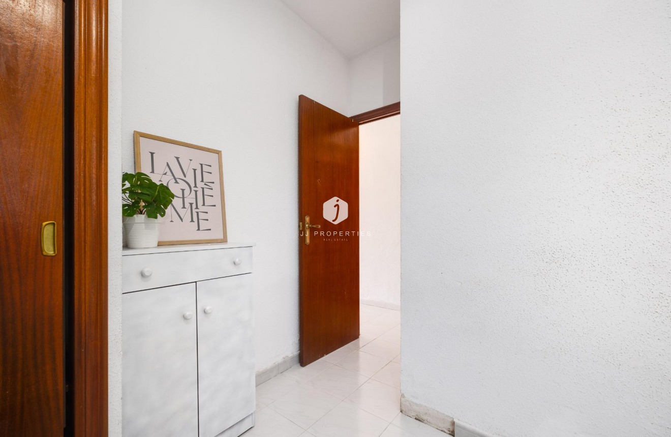 Resale - Chalet -
Torrevieja - Nueva Torrevieja