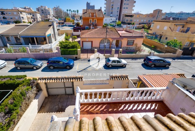 Resale - Chalet -
Torrevieja - Nueva Torrevieja