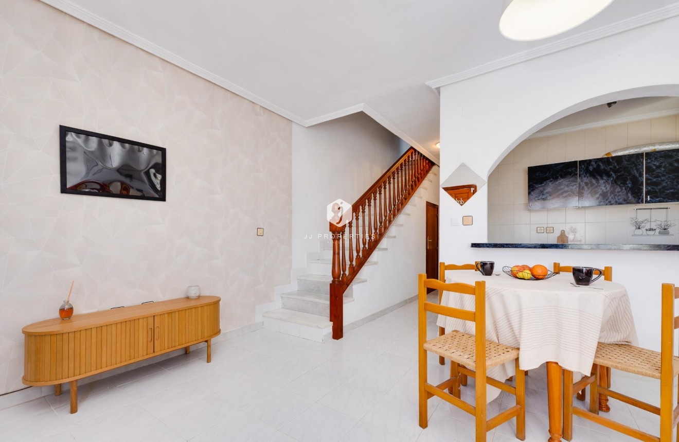 Resale - Chalet -
Torrevieja - Nueva Torrevieja