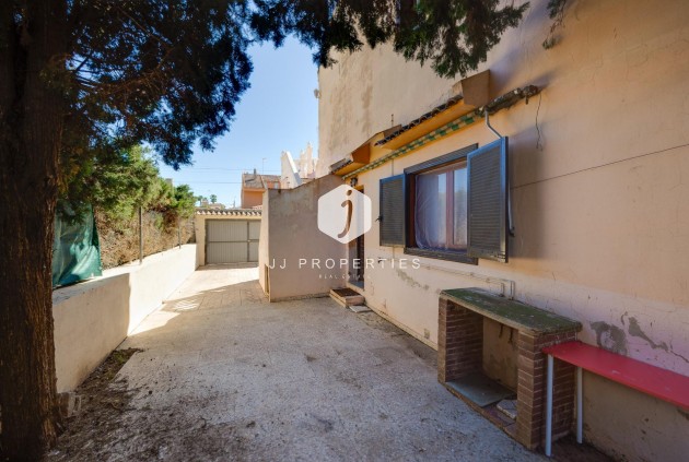 Resale - Chalet -
Torrevieja - Nueva Torrevieja