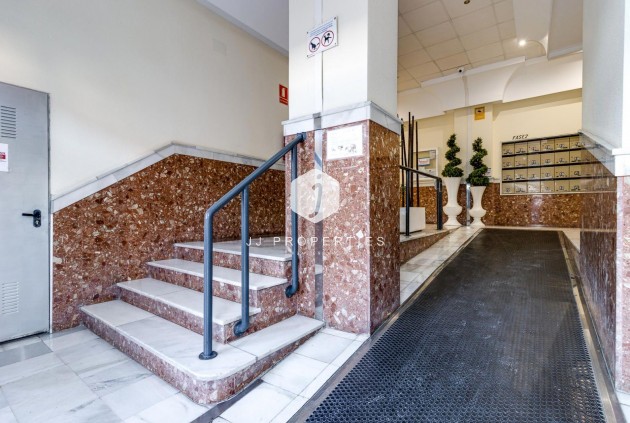 Aus zweiter Hand - Wohnung -
Torrevieja - Centro