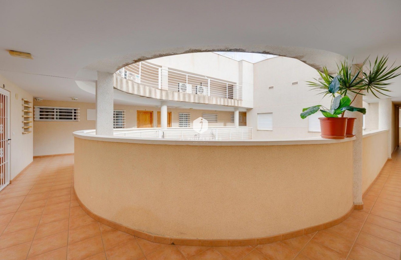 Aus zweiter Hand - Wohnung -
Torrevieja - Centro