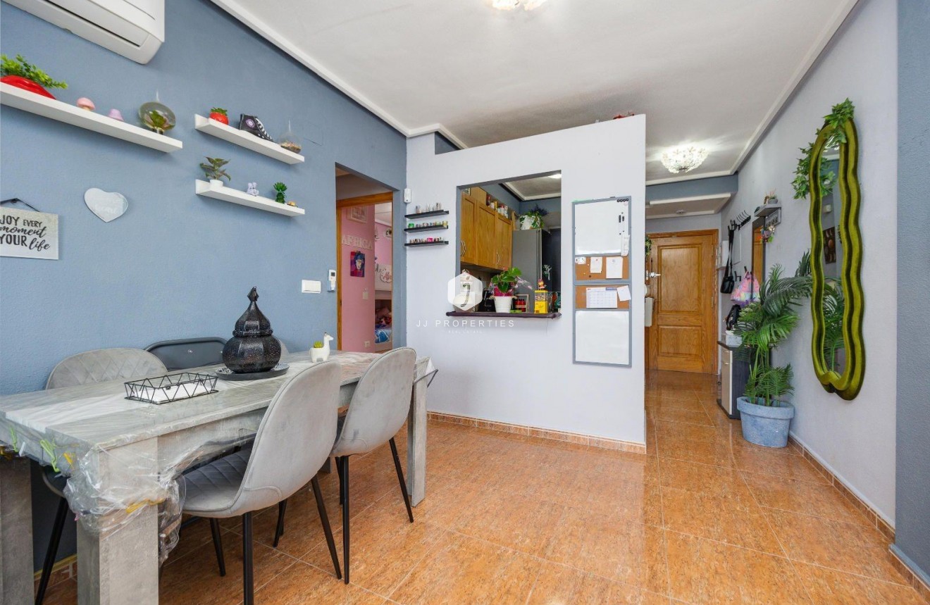 Aus zweiter Hand - Wohnung -
Torrevieja - Centro