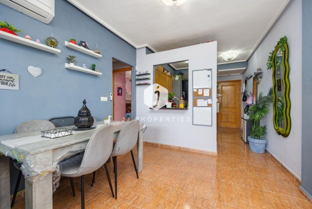 Aus zweiter Hand - Wohnung -
Torrevieja - Centro