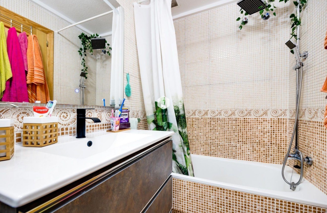 Aus zweiter Hand - Wohnung -
Torrevieja - Centro