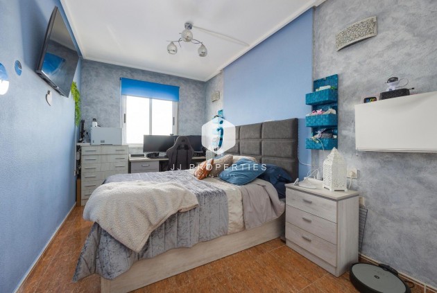 Aus zweiter Hand - Wohnung -
Torrevieja - Centro