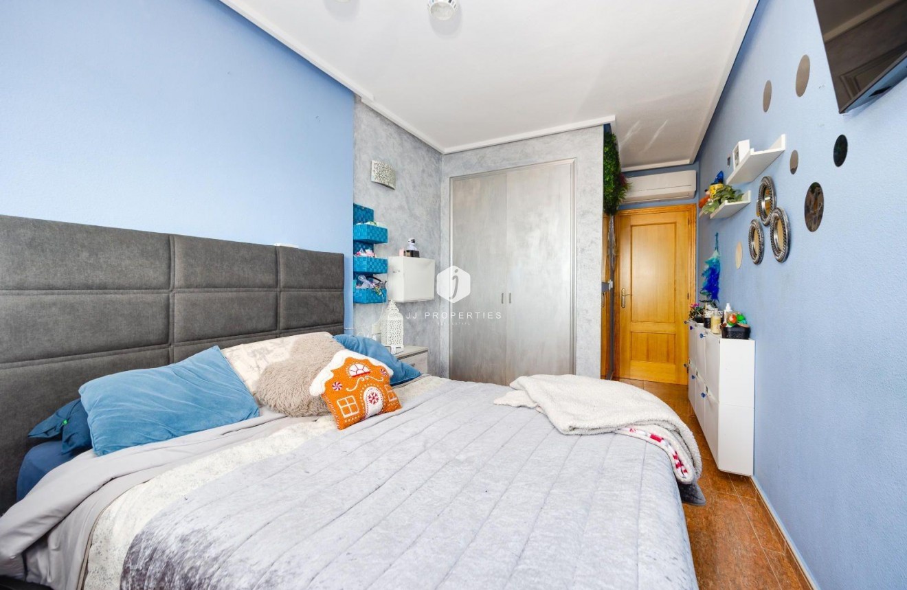 Aus zweiter Hand - Wohnung -
Torrevieja - Centro