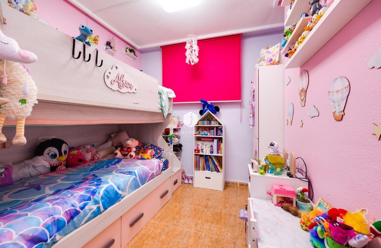 Aus zweiter Hand - Wohnung -
Torrevieja - Centro