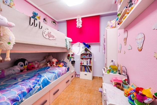 Aus zweiter Hand - Wohnung -
Torrevieja - Centro