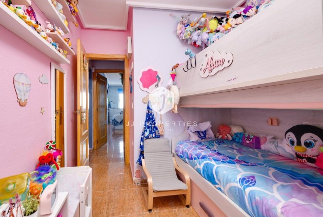 Aus zweiter Hand - Wohnung -
Torrevieja - Centro