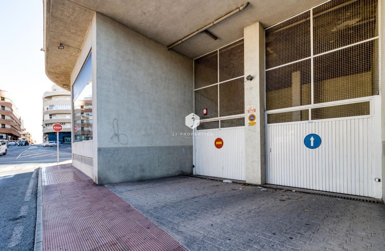 Aus zweiter Hand - Wohnung -
Torrevieja - Centro