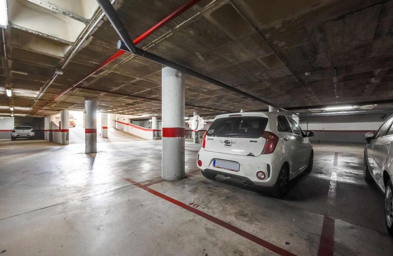 Aus zweiter Hand - Wohnung -
Torrevieja - Centro