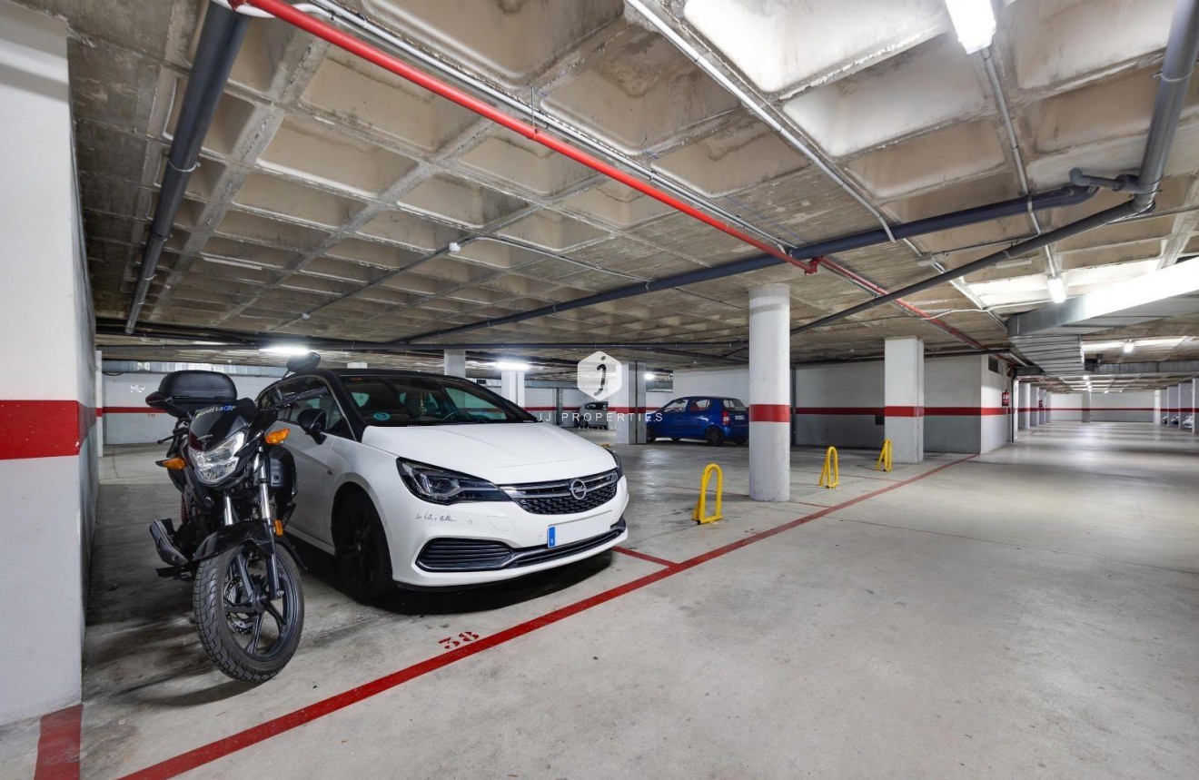 Aus zweiter Hand - Wohnung -
Torrevieja - Centro