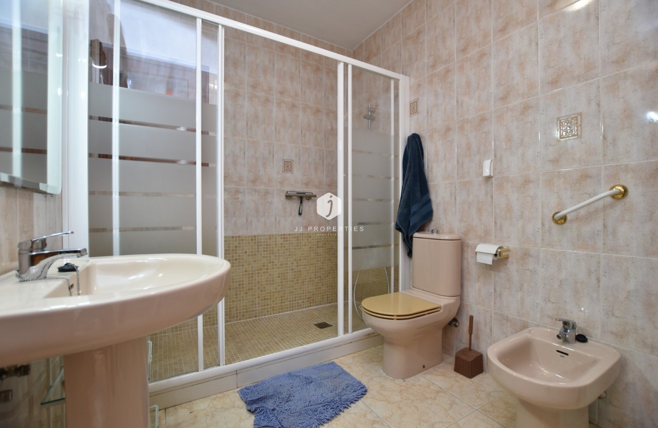 Resale - Chalet -
Orihuela Costa - Costa Blanca