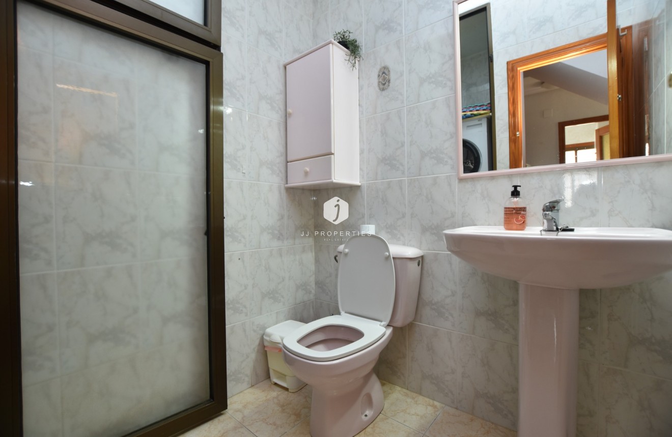 Resale - Chalet -
Orihuela Costa - Costa Blanca