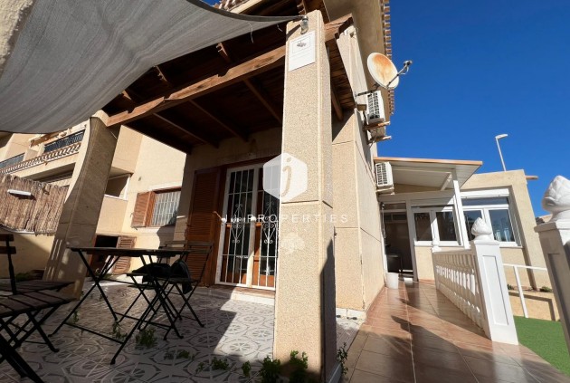 Resale - Chalet -
Orihuela Costa - Costa Blanca
