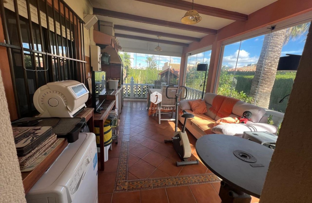 Resale - Villa -
Cabo Roig - Costa Blanca