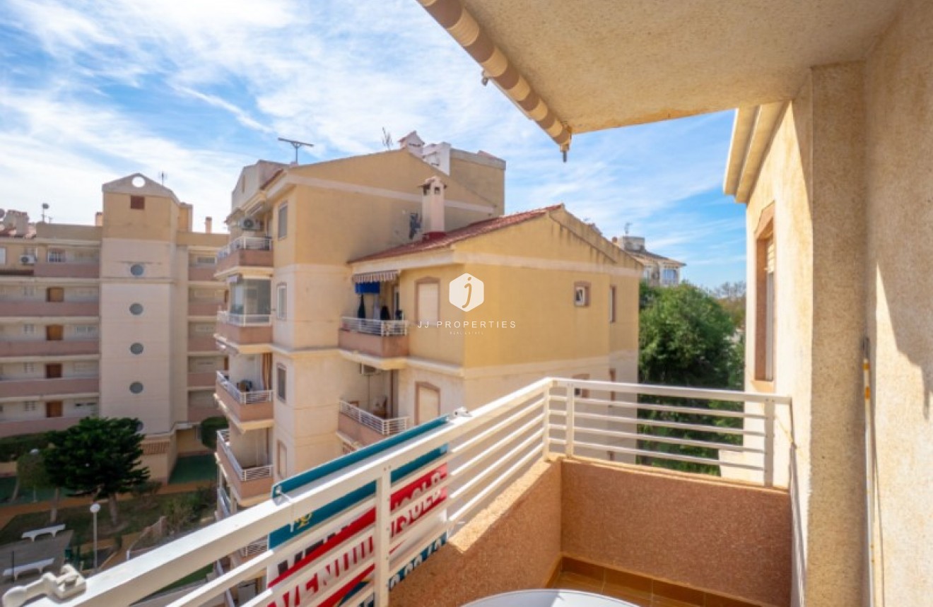 Resale - Apartment / flat -
Torrevieja - Costa Blanca