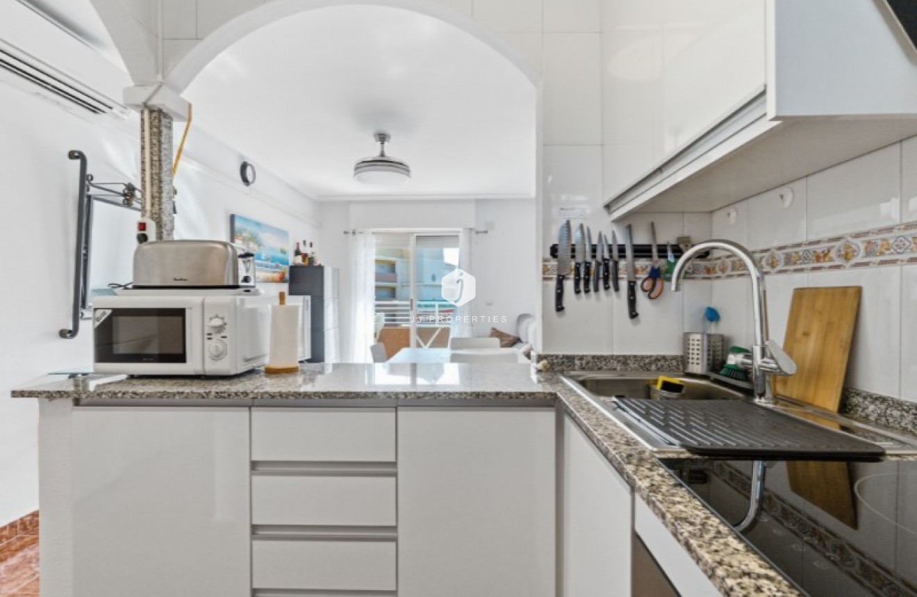 Resale - Apartment / flat -
Torrevieja - Costa Blanca