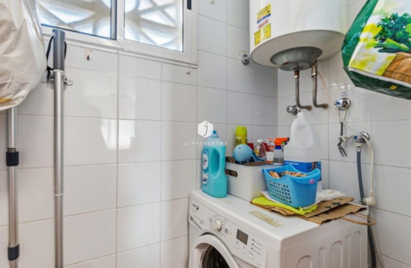 Resale - Apartment / flat -
Torrevieja - Costa Blanca