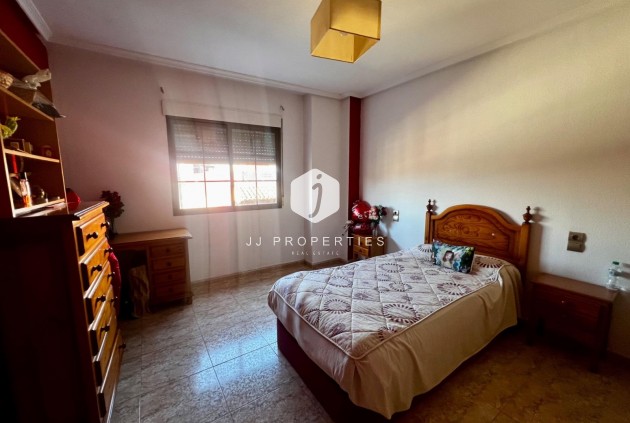 Resale - Apartment / flat -
Rojales