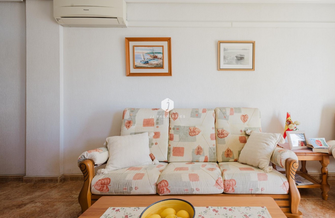 Resale - Apartment / flat -
Torrevieja - Costa Blanca