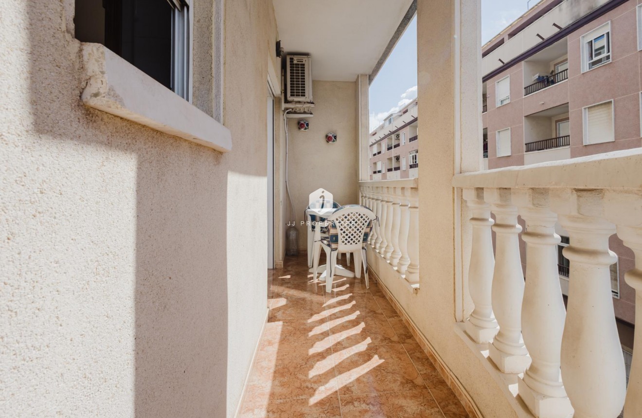 Resale - Apartment / flat -
Torrevieja - Costa Blanca