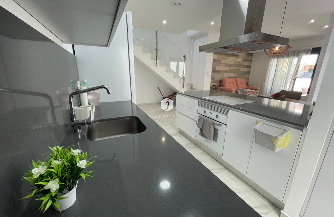 Resale - Villa -
Benijofar - Costa Blanca