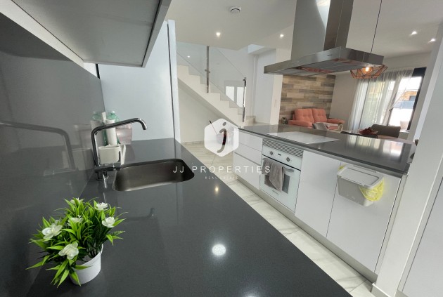 Resale - Villa -
Benijofar - Costa Blanca