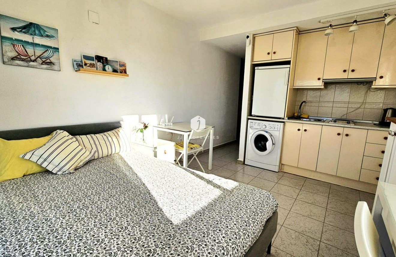 Resale - Apartment / flat -
Torrevieja - Torreblanca