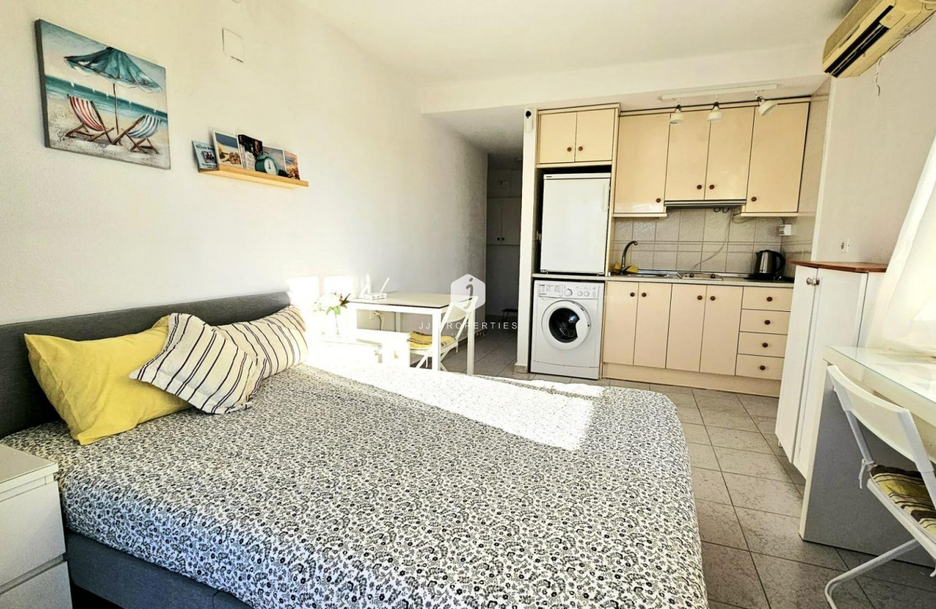 Resale - Apartment / flat -
Torrevieja - Torreblanca