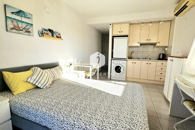 Resale - Apartment / flat -
Torrevieja - Torreblanca