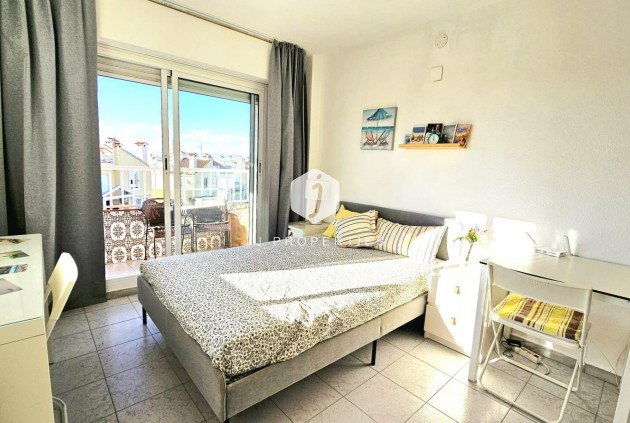 Resale - Apartment / flat -
Torrevieja - Torreblanca