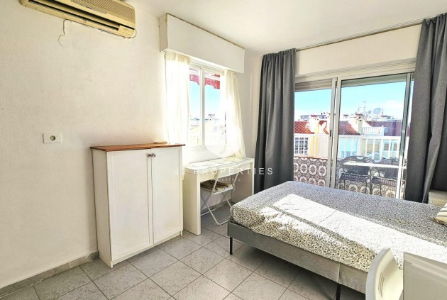 Resale - Apartment / flat -
Torrevieja - Torreblanca