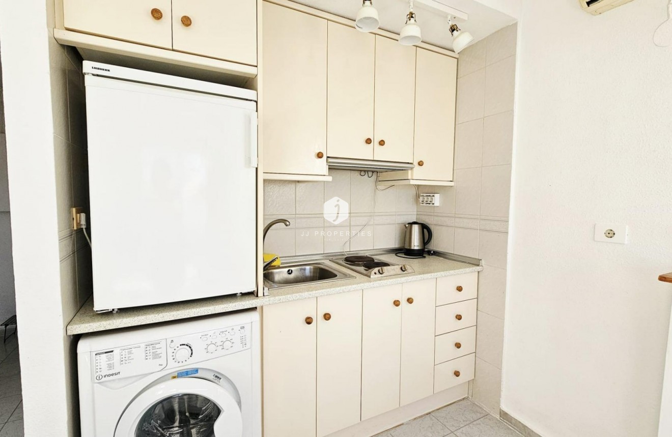 Resale - Apartment / flat -
Torrevieja - Torreblanca