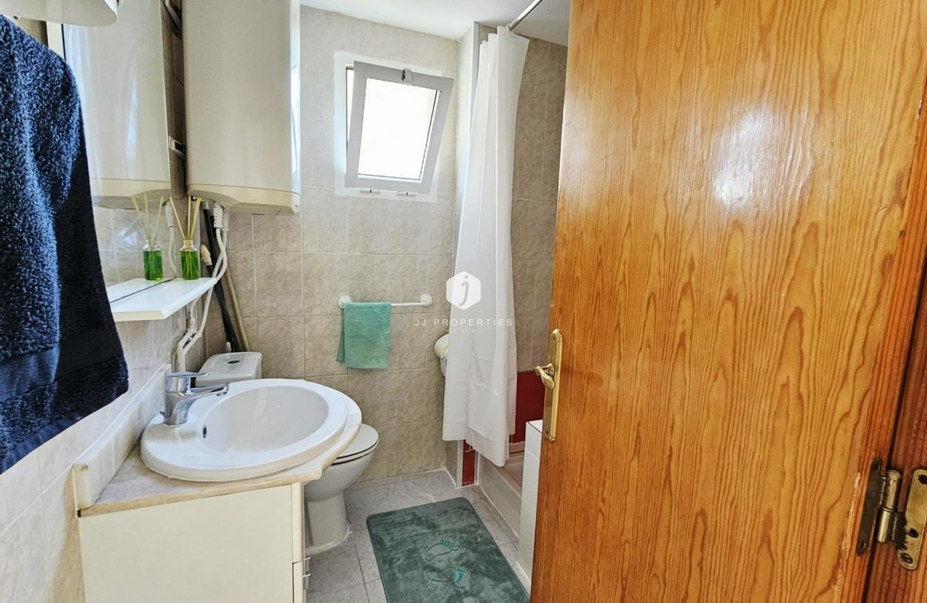 Resale - Apartment / flat -
Torrevieja - Torreblanca