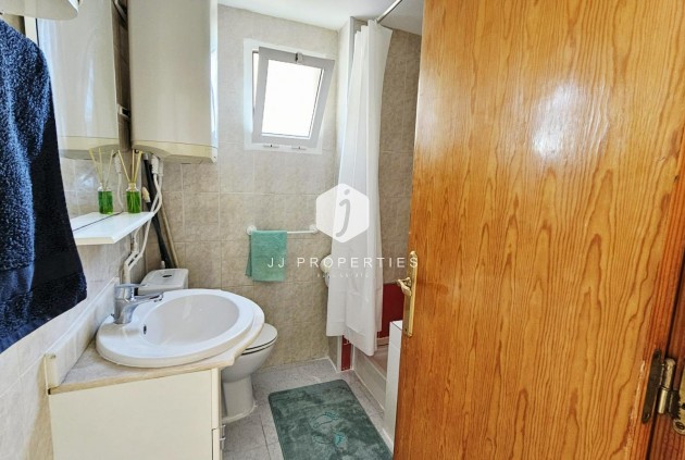 Resale - Apartment / flat -
Torrevieja - Torreblanca