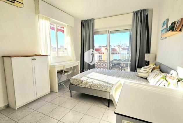 Resale - Apartment / flat -
Torrevieja - Torreblanca