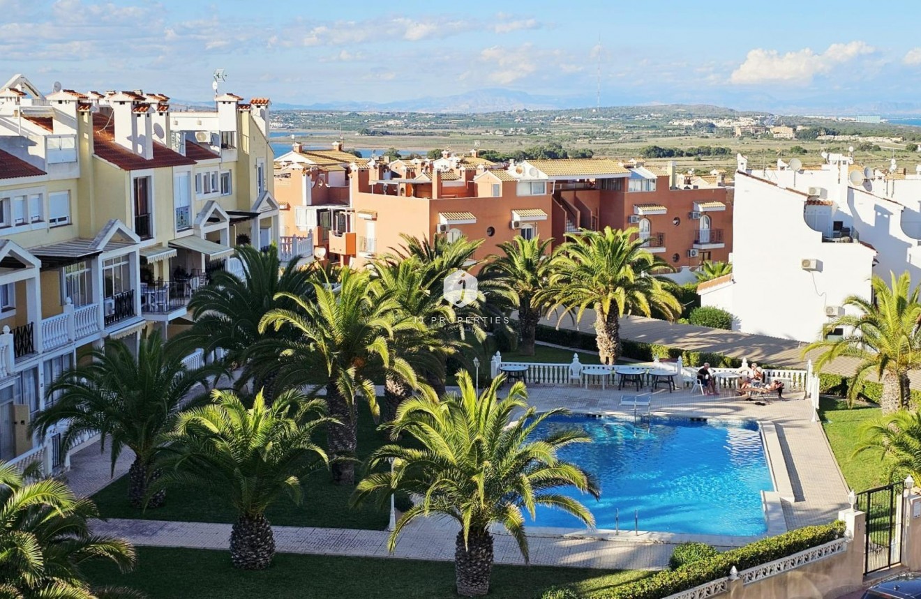 Resale - Apartment / flat -
Torrevieja - Torreblanca