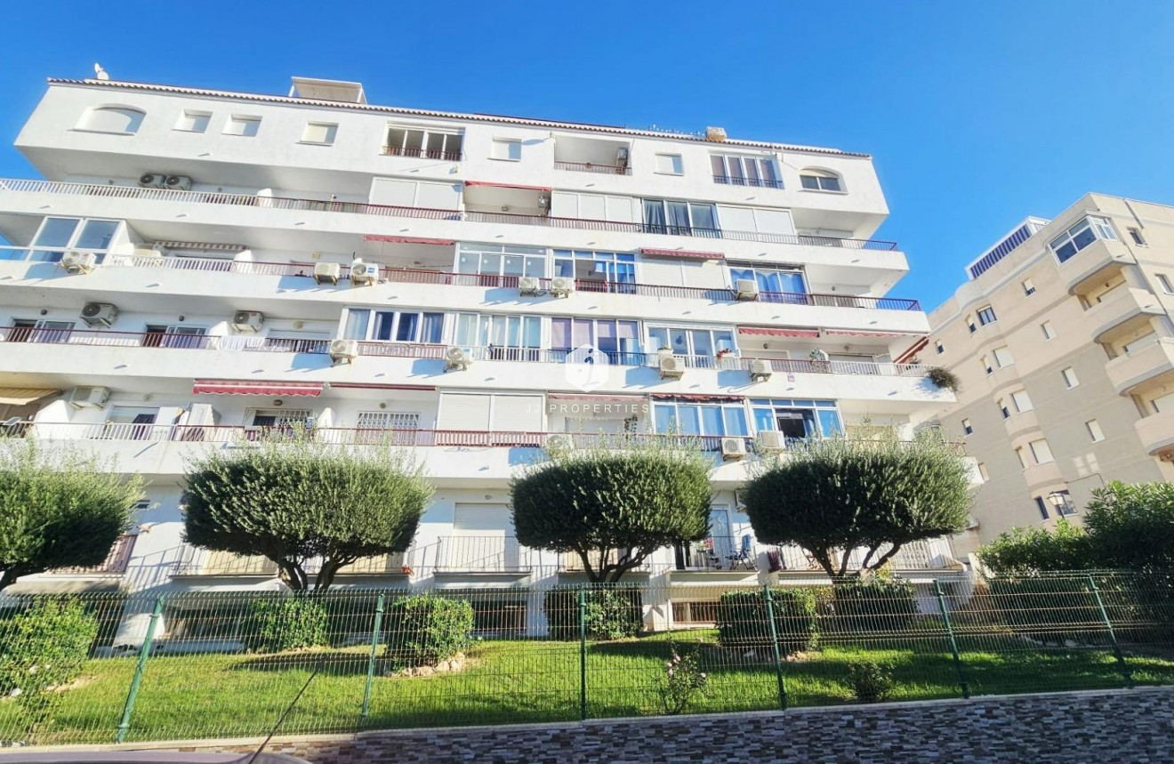 Resale - Apartment / flat -
Torrevieja - Torreblanca