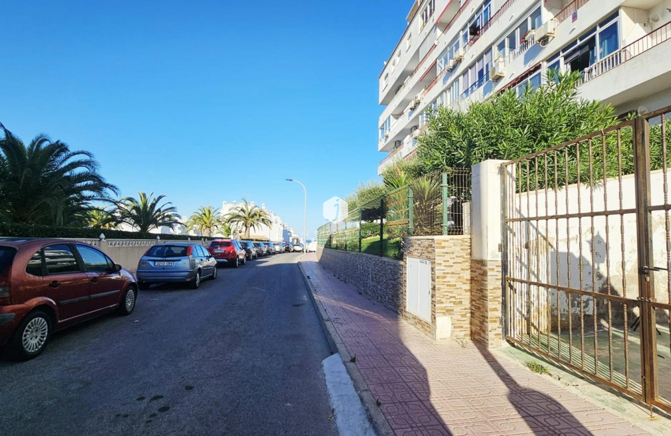 Resale - Apartment / flat -
Torrevieja - Torreblanca