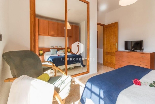 Resale - Chalet -
Orihuela Costa - Playa Flamenca