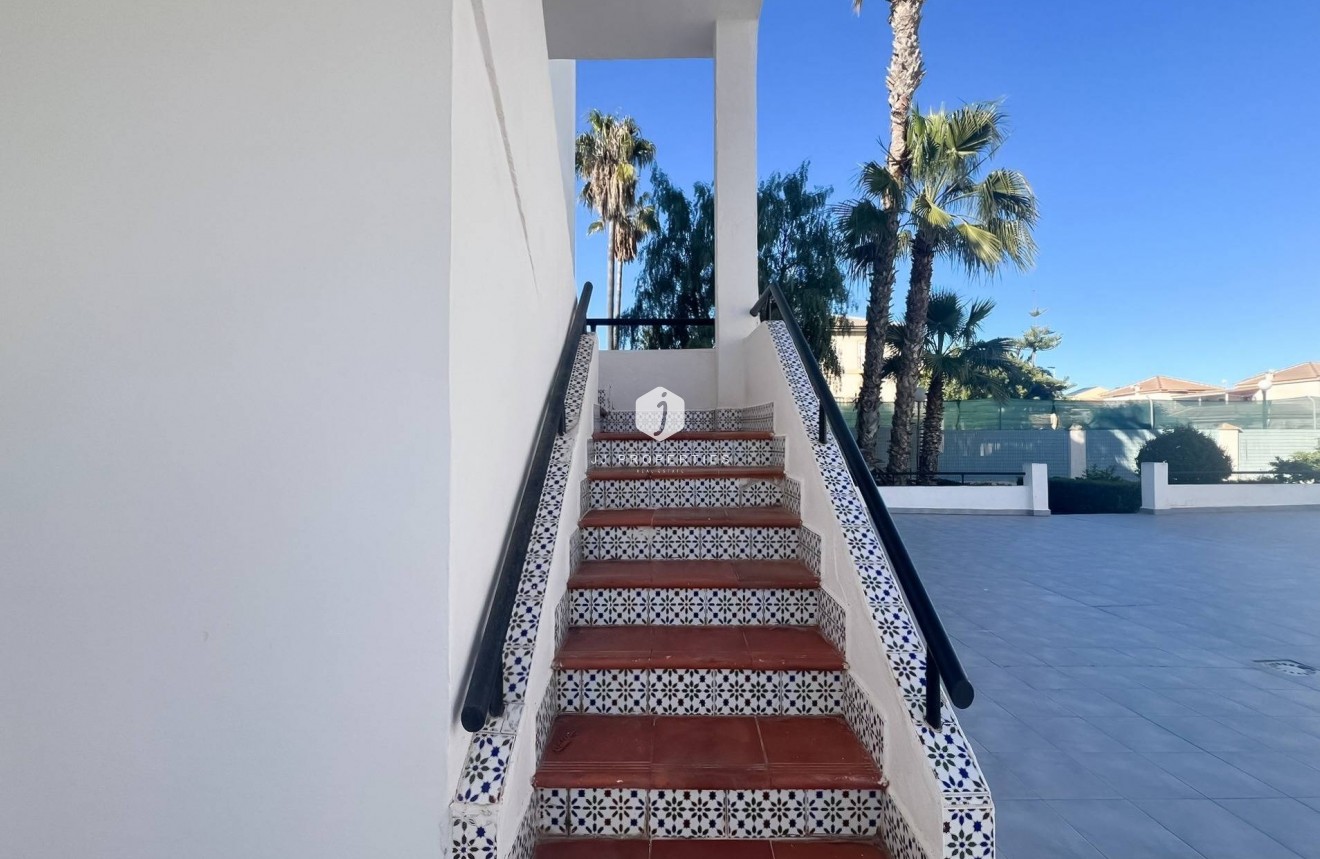 Resale - Bungalow -
Torrevieja - Los Frutales